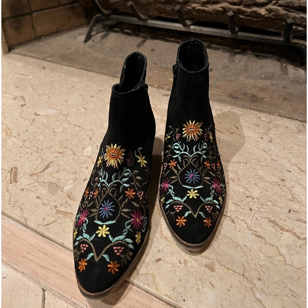 NWT Diba Petal Floral Embroidered Suede Booties - 6 - Picture 6 of 11